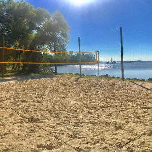 QUADRA DE PRAIA NO IATE CLUBE GUAÍBA