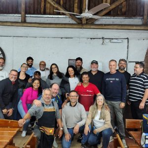 Iate Clube Guaíba homenageia voluntários da enchente de 2024 em noite de gratidão
